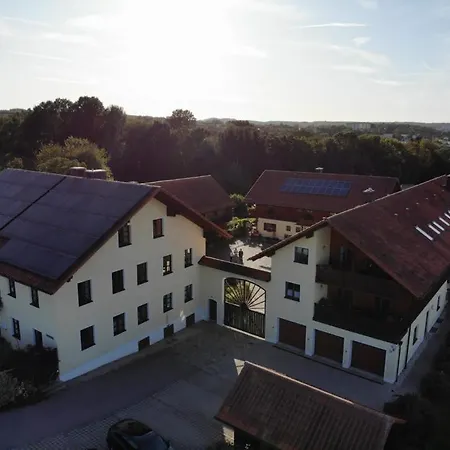 Apartman Schoenauerhof- Urlaub Im Gruenen Aber Doch In Der Stadt *